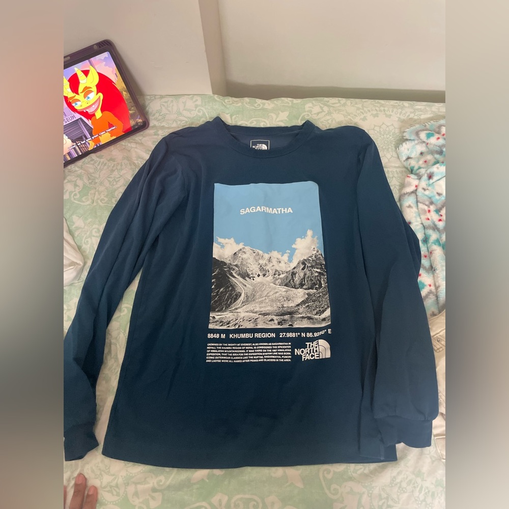 The North Face Men’s long sleeve Medium T-Shirt